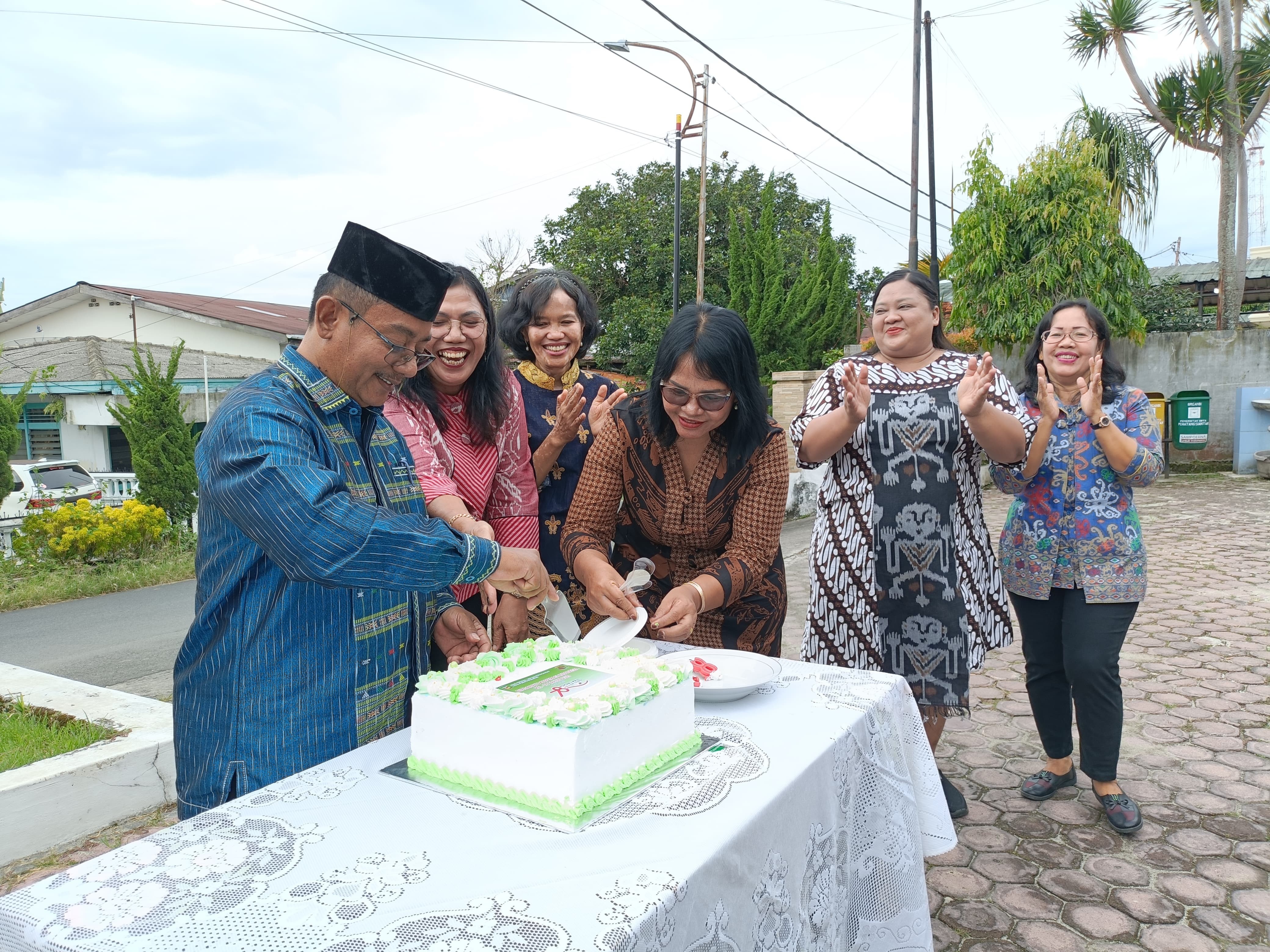 HUT ke-78 Koperasi Indonesia di Lingkungan Dinas Koperasi, UKM dan Perdagangan Kota Pematangsiantar